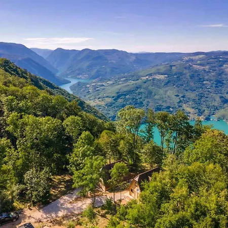 Log Banjska Stena * Mitrovac