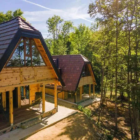 Log Banjska Stena Case de vacanță Mitrovac