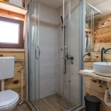 Log Banjska Stena Mitrovac