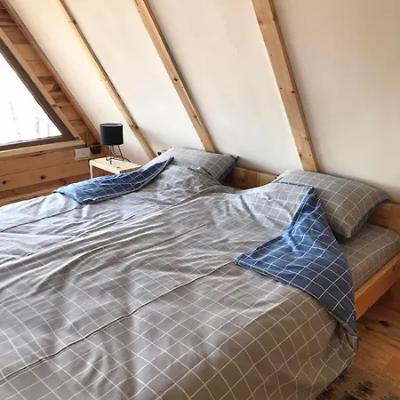 Log Banjska Stena *